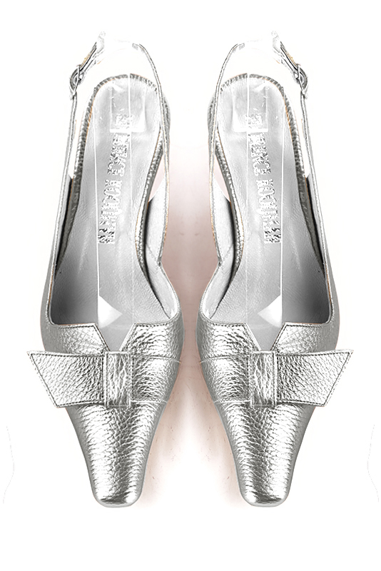 Light silver women's slingback shoes. Tapered toe. Medium spool heels. Top view - Florence KOOIJMAN
